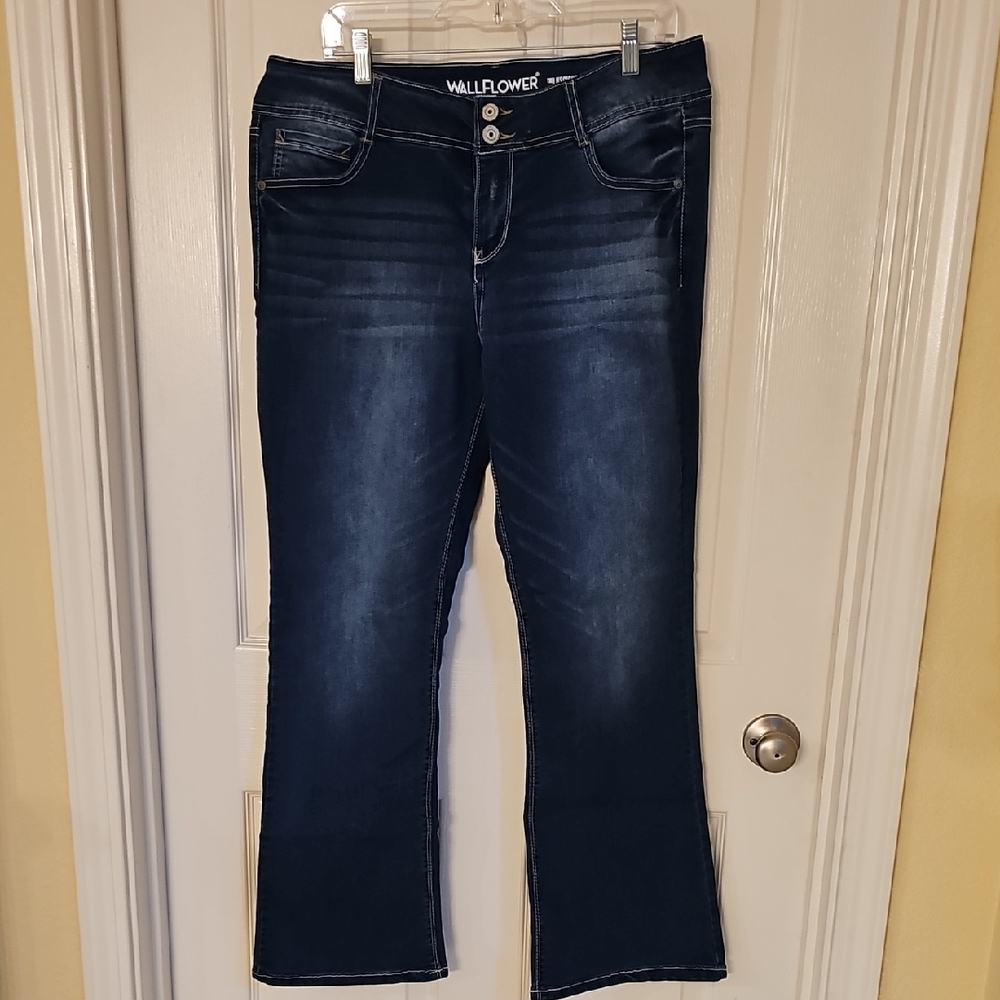 Wallflower Women's Deep Indigo Flare Jeans